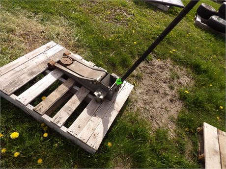 ROLL AROUND FLOOR JACK