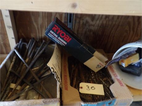 ASSORTMENT OF DRILL BITS