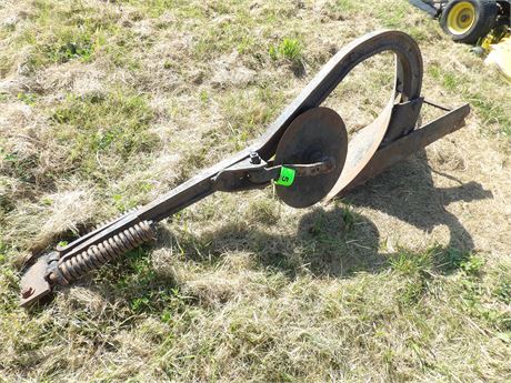 SINGLE BOTTOM FARMALL PLOW