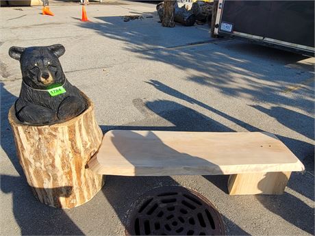 BLACK BEAR WITH BENCH CHAINSAW WOOD CARVING