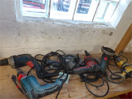 LARGE ASSORTMENT OF POWER TOOLS