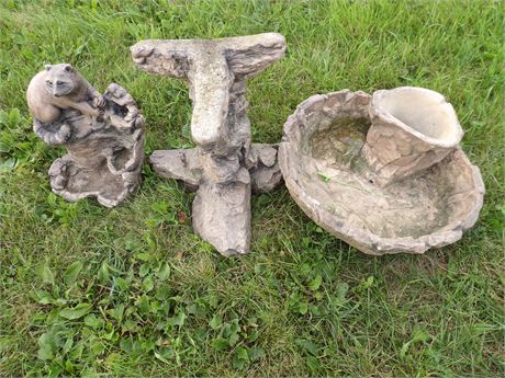 YARD BIRD BATH