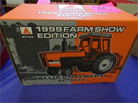 ALLIS CHALMERS 7010 TRACTOR
