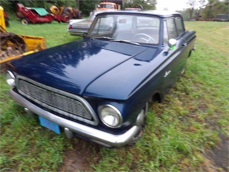 1962 AMERICAN RAMBLER 2 DOOR DELUXE - HAS TITLE - ENGINE IS LOOSE