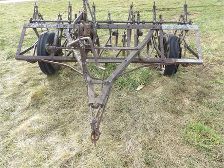 PULL TYPE FIELD CULTIVATOR