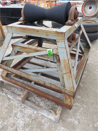 PIPLE LINE ROLL STANDS ( 2 TOTAL )