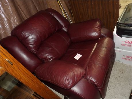 LEATHER RECLINER