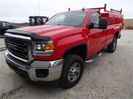 2018 GMC 2500 HD - 2 WD - RUNS - DRIVES - HAS TITLE