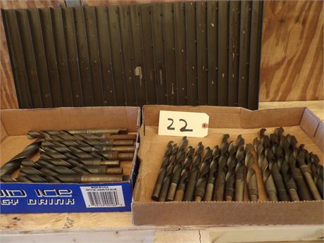 LARGE QUANTITY DRILL BITS W / ORGANIZER