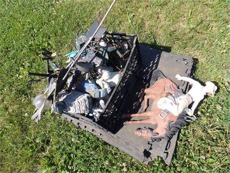 CRATE OF LAWN ART/FIGURINES - RUBBER MATS ETC