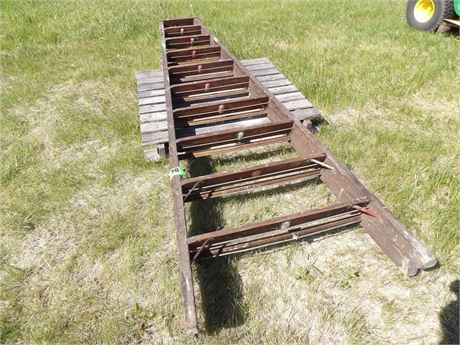 HEAVY WOOD STEP LADDER 10'