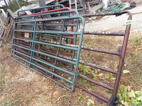 ASSORTMENT OF FARM GATES