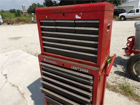 CRAFTSMAN ROLL AROUND TOOL CHEST