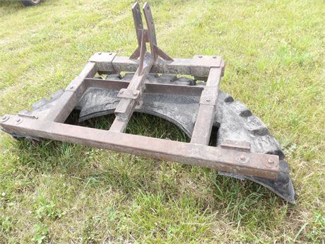 RUBBER TIRE PUSHER - 3 PT. - 6' APPROX.