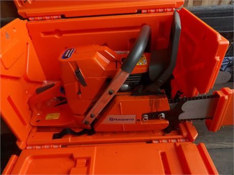 HUSQVARNA 372XP CHAINSAW