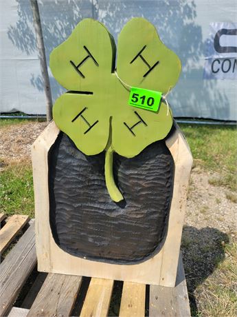 4-H EMBLEM CHAINSAW WOOD CARVING ( APPROX. 35" TALL )
