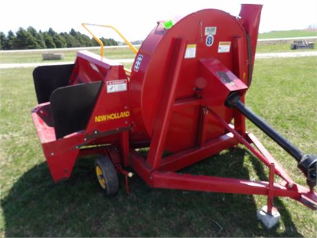 NH F62B FORAGE BLOWER ( AUGER FED )