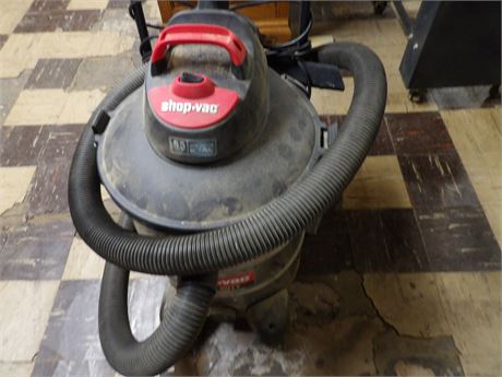 SHOP VAC VACUUM