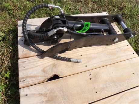 HYD THUMB MINI EXCAVATOR