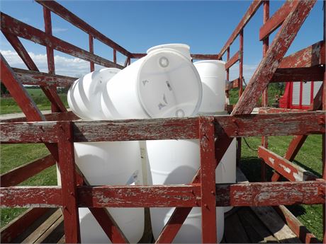 PRICE FOR 10 PLASTIC BARRELS (WAGON NOT INCLUDED )