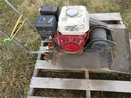 COMPACTOR W / GAS ENGINE