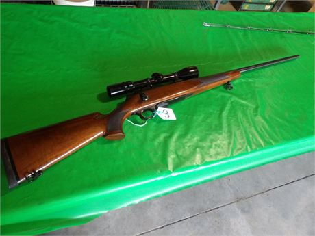 300 WINCHESTER MAGNUM A-BOLT BROWNING MEDALLION W / BUSHNELL SCOPE