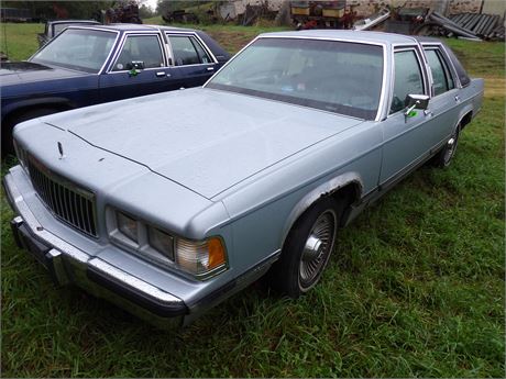 1991 MERCURY GRAND MARQUIS GS 4 DOOR ( GRAY ) - ( HAS TITLE )