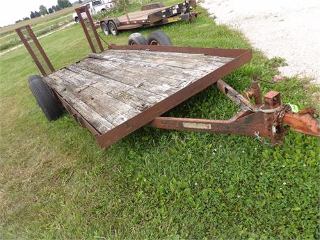 TANDEM AXLE TRAILER ( APPROX. 74"x14') WOOD BOTTOM W / RAMPS (NO TITLE )