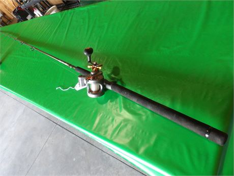 ST. CROIX TROLLING EXECON WALLEYE SERIES 10' APPROX-W/OKUMA CW1530 REEL