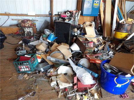 LARGE LOT ( NORTH ) CLEAN UP - STEEL - PARTS - ETC