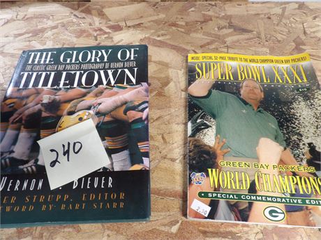 GREEN BAY PACKER BOOK & MAGAZINE