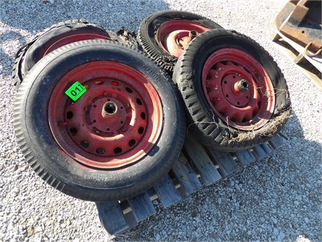 VINTAGE FORD RIMS