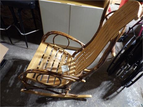 WOODEN ROCKING CHAIR