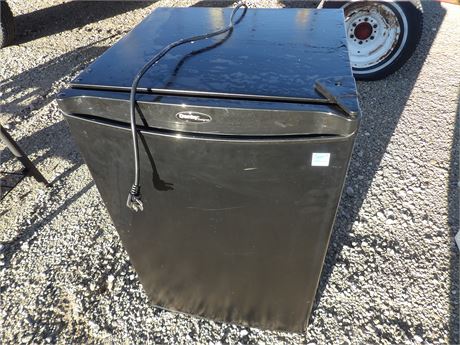 DANBY ( SHOP SIZE ) REFRIGERATOR