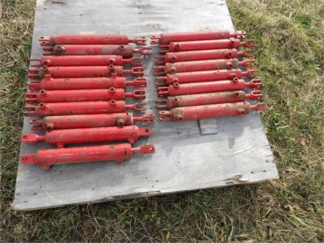 LARGE QUANTITY HYDRAULIC CYLINDERS