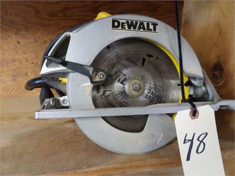 DEWALT CIRCULAR SAW