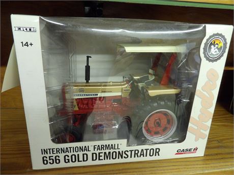 INTERNATIONAL  656 ( GOLD ) TRACTOR