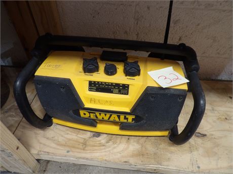 DEWALT RADIO