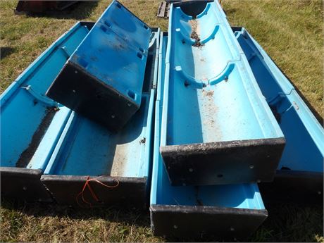 HEAVY PLASTIC FEEDERS