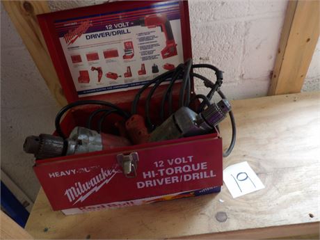 MILWAUKEE 12 VOLT DRIVER/DRILL