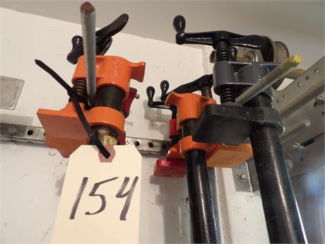 ASSORTMENT OF PIPE CLAMPS