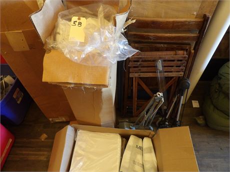 ASSORTMENT OF ANTIQUES