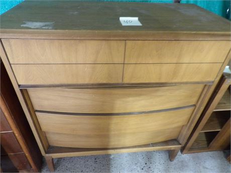 LIGHT WEIGHT CHEST DRAWERS