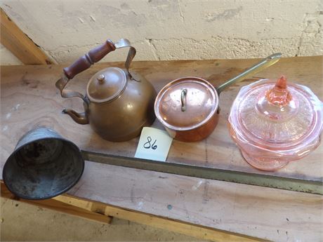 COLLECTABLES LOT - GLASS WARE - KETTLES ETC