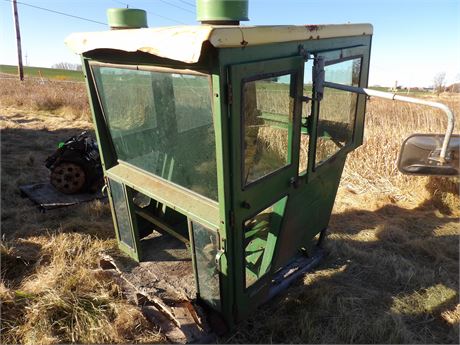 JOHN DEERE EXCEL TRACTOR CAB