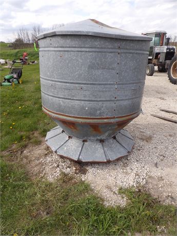 HOG FEEDER