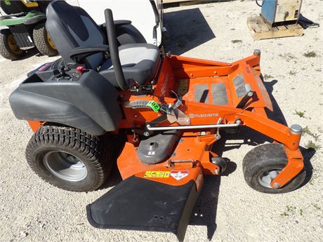 HUSQVARNA MZ 54 ZERO TURN MOWER- RUNS - DRIVES