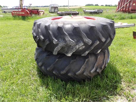 TRACTOR TIRES 20.8/38 W / 9 BOLT RIMS - NO HUBS