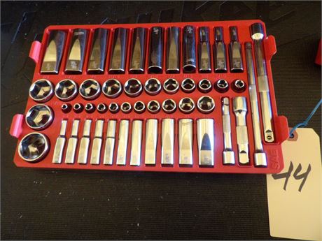 MILWAUKEE 3/8" - 1/4" DRIVE SOCKETS