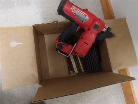 MILWAUKEE 30" FRAMING NAILER